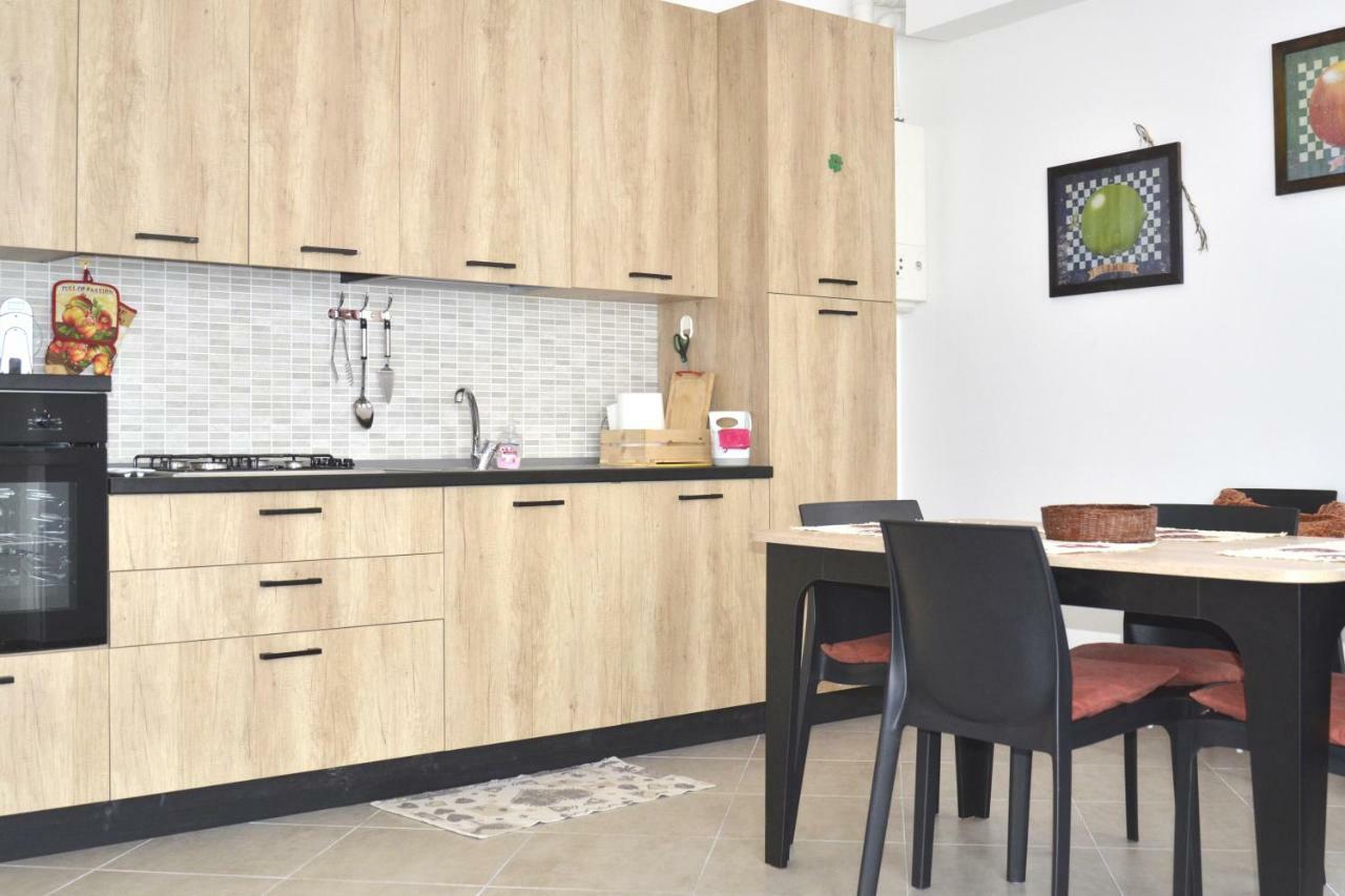 לאזיסה Lagoon Apartments מראה חיצוני תמונה